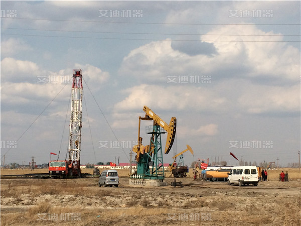 大庆油田泵.jpg 大庆油田泵.jpg