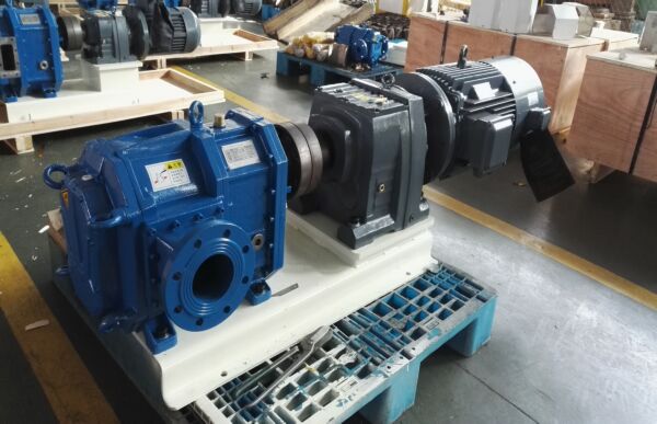 SEW减速电机.jpg SEW减速电机.jpg